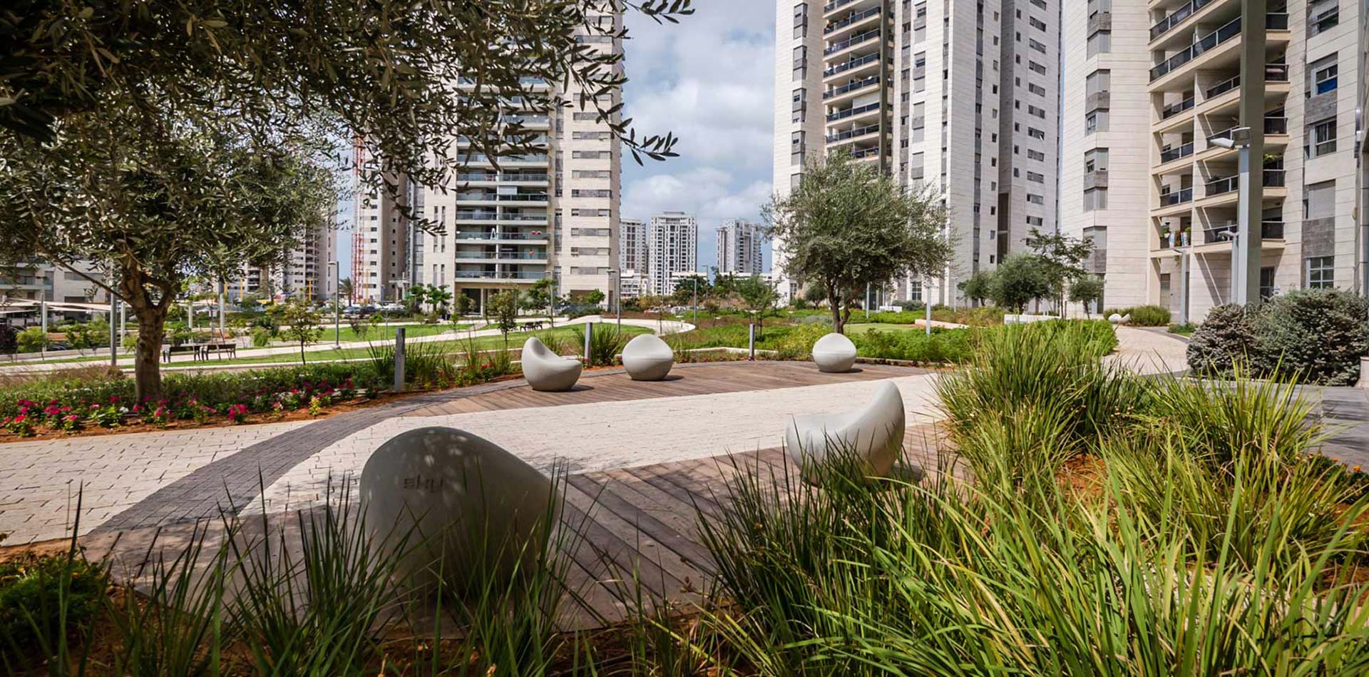 מגרש 115 | מגדל